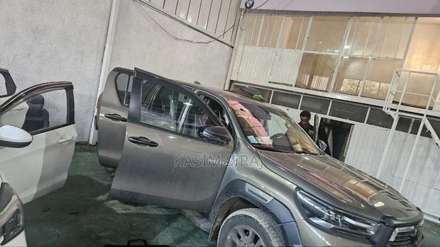 Toyota Hilux 2025 Blue