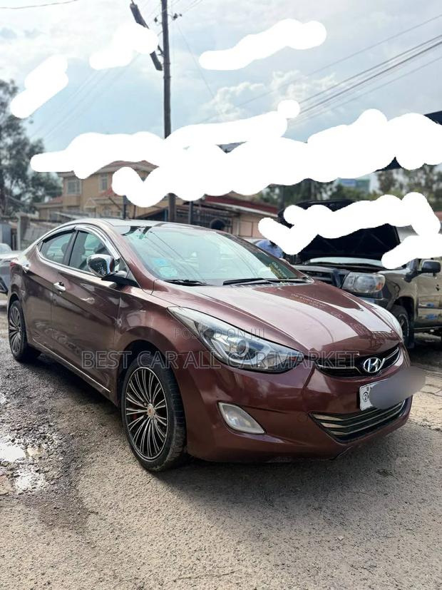 Hyundai Avante 2013