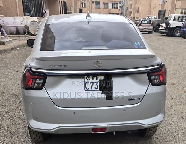Suzuki Dzire 2025 Silver