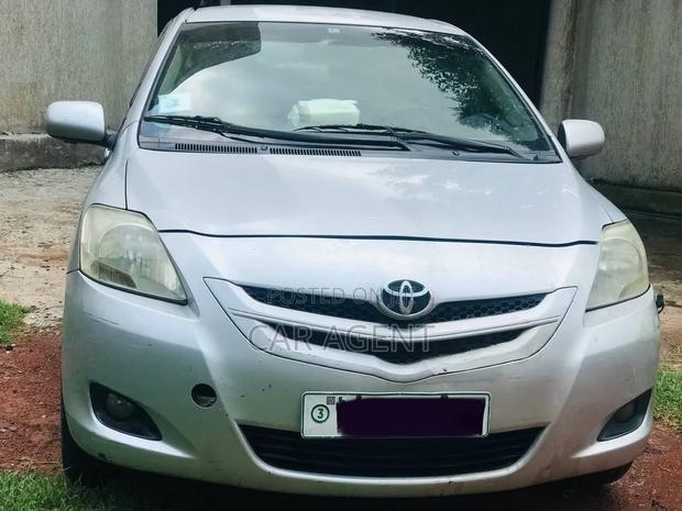 Toyota Yaris 2007 Gray