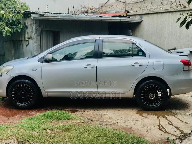 Toyota Yaris 2007 Gray
