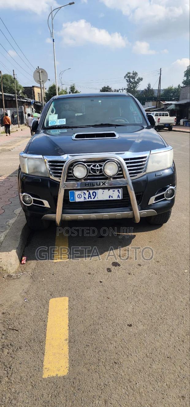 Toyota Hilux 2012