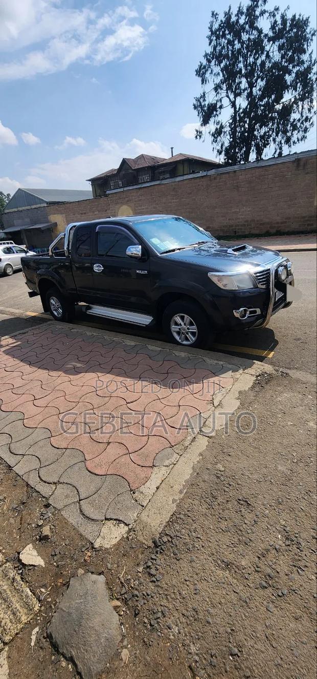 Toyota Hilux 2012
