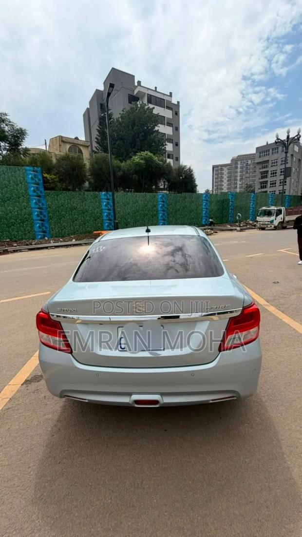 Suzuki Dzire 2024 Blue