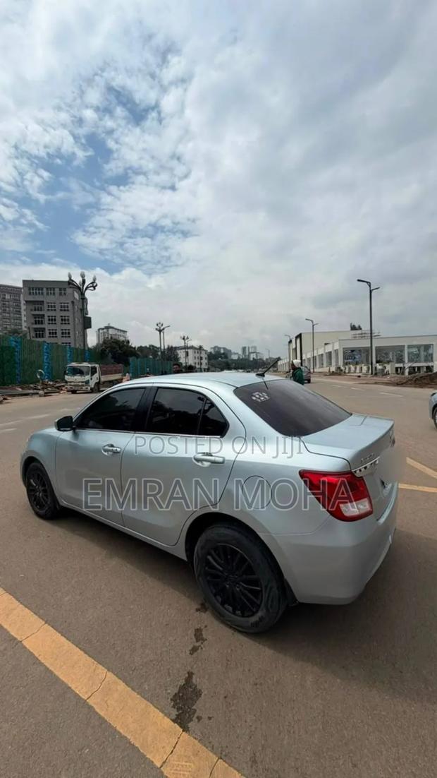 Suzuki Dzire 2024 Blue