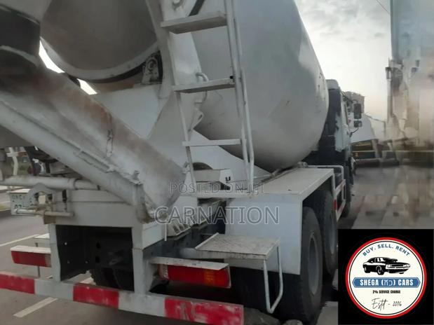 Sinotruk Howo 2023 White