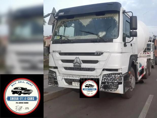 Sinotruk Howo 2023 White