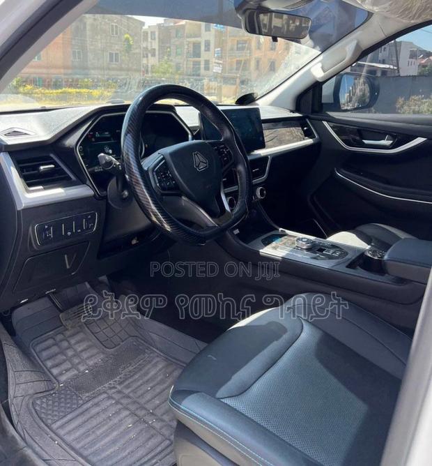 Sinotruk Howo 2025 White