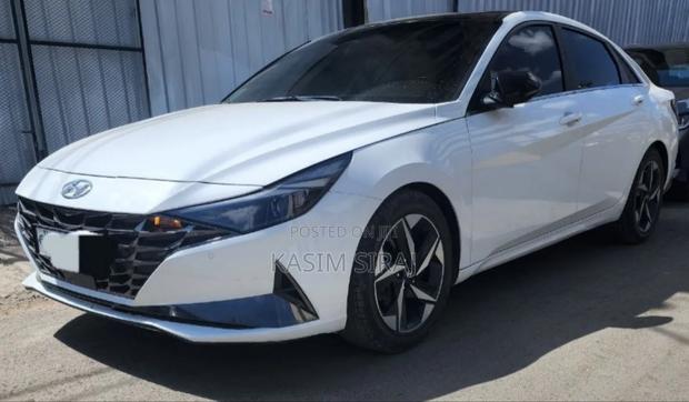Hyundai Avante 2022 White