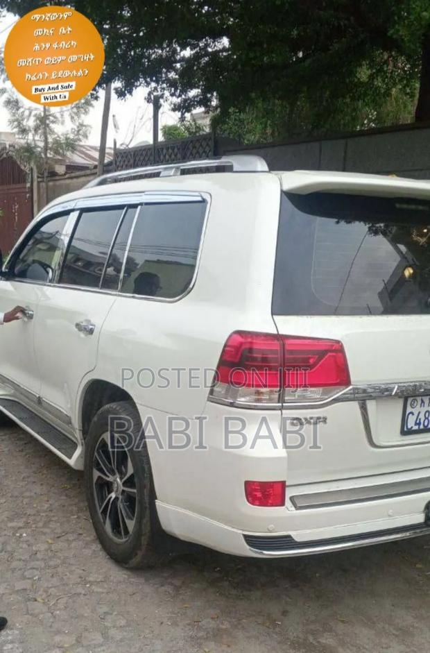 Toyota Land Cruiser 2020 White