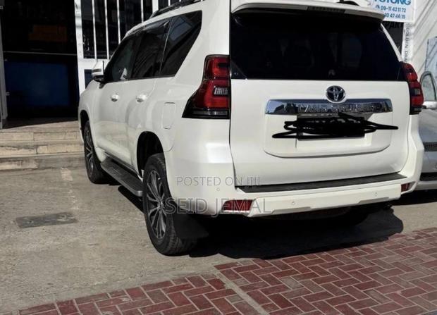 Toyota Land Cruiser Prado 2020 White