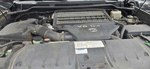 Toyota Land Cruiser 4.5 V8 TD 2018 Black
