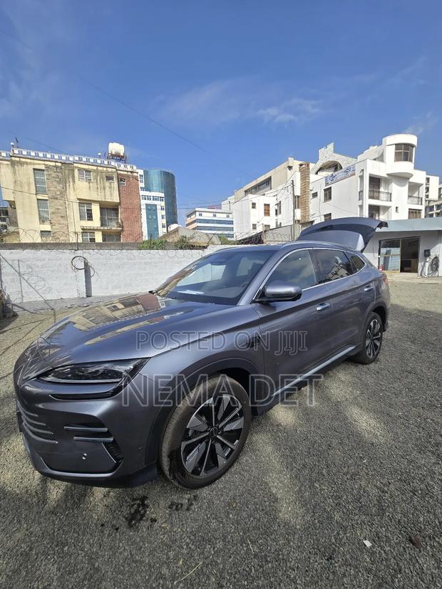 New BYD Song Plus 1.5 CVT Hybrid FWD 2024 Silver