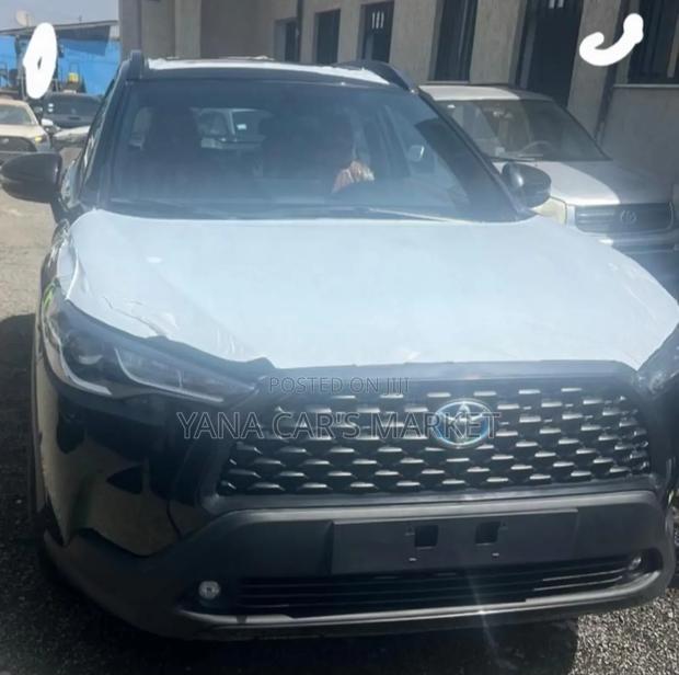 New Toyota Corolla Cross 2024 White