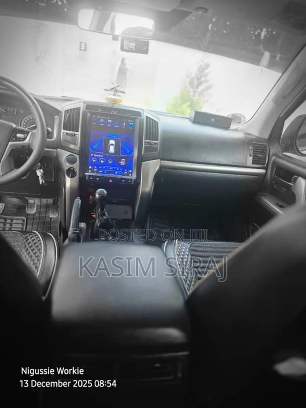 Toyota Land Cruiser 4.5 V8 GX-R 2012 White