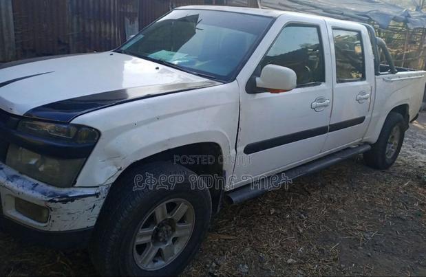 Toyota Hilux 2013 White