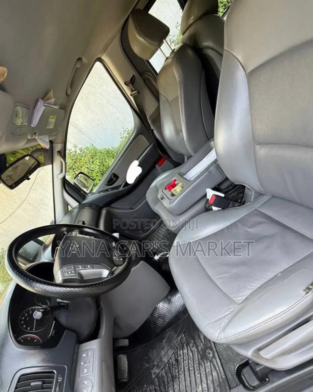 Hyundai Starex 2021 Black