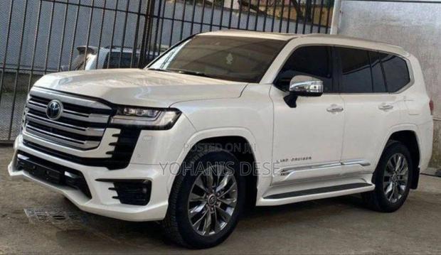 Toyota Land Cruiser 2023 Beige