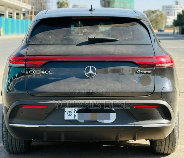 Mercedes-Benz EQC EQC400 4MATIC 2022 Beige