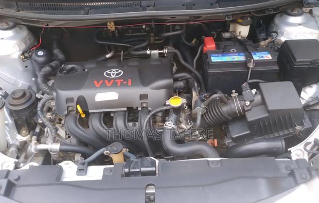 Toyota Yaris 2015 Silver