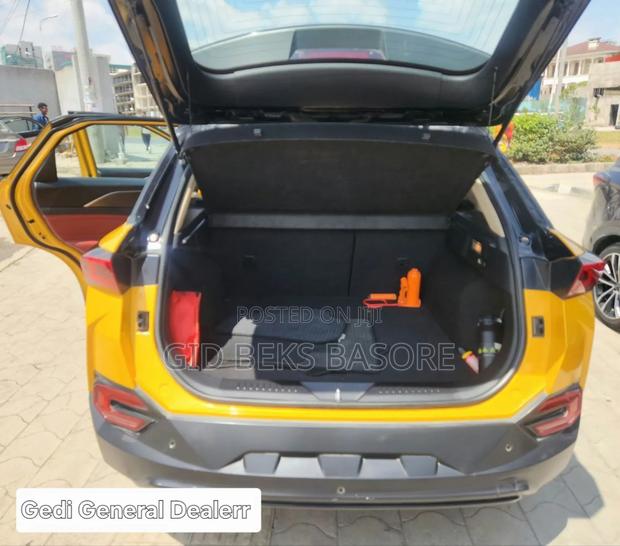 Bestune T77 1.2 FWD 2021 Yellow