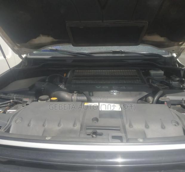Toyota Land Cruiser 2008 White