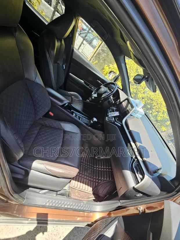 Toyota C-HR 2017 Brown