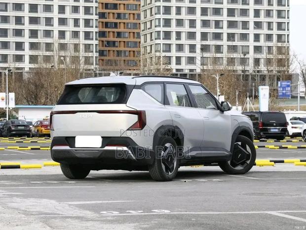 New Kia EV5 2025 Beige
