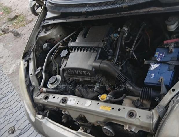 Toyota Vitz 2002
