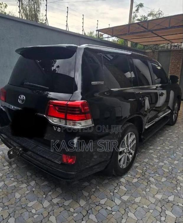 Toyota Land Cruiser 5.7 V8 VXR 2020 Black