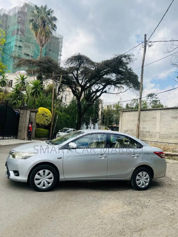 Toyota Yaris 2015 Silver