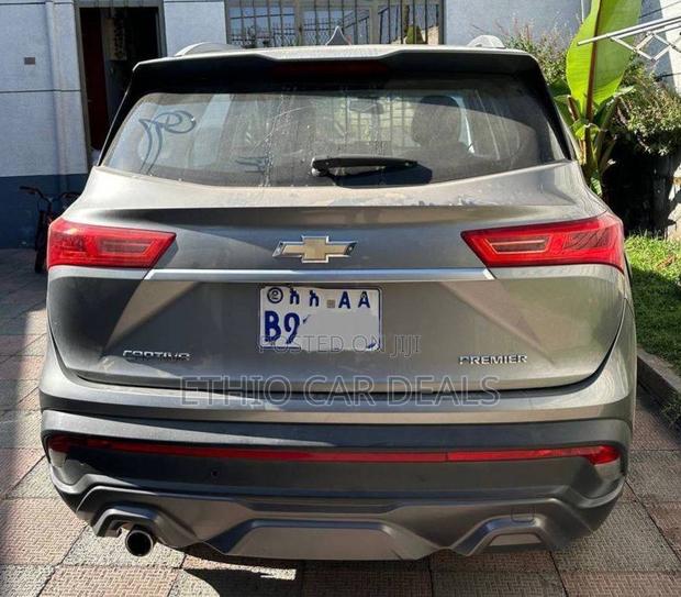 Chevrolet Captiva 2022 Beige