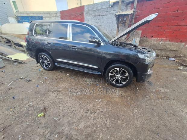 Toyota Land Cruiser 4.5 V8 GX-R 2012 Black