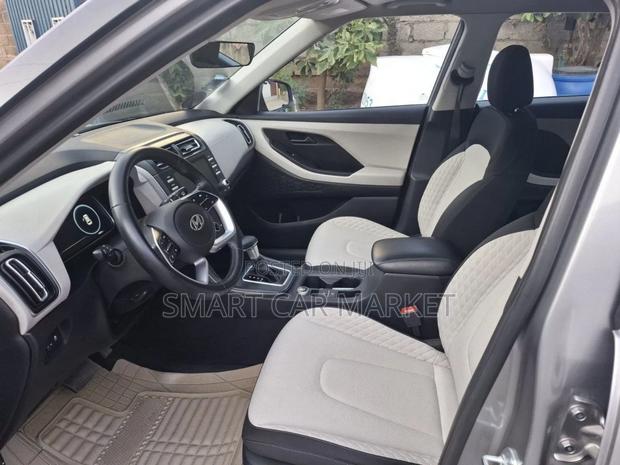 Hyundai Creta 2024 Silver
