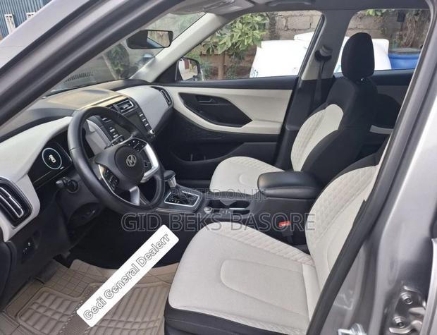 Hyundai Creta 2023 Silver