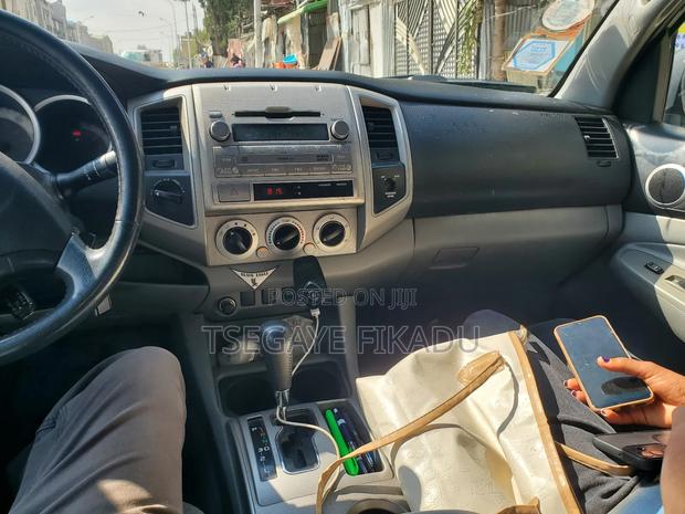 Toyota Tacoma Access Cab Automatic 2011 White