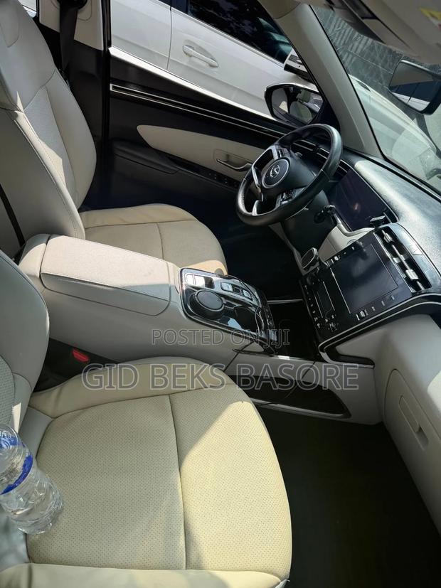 Hyundai Tucson 2023 Gray