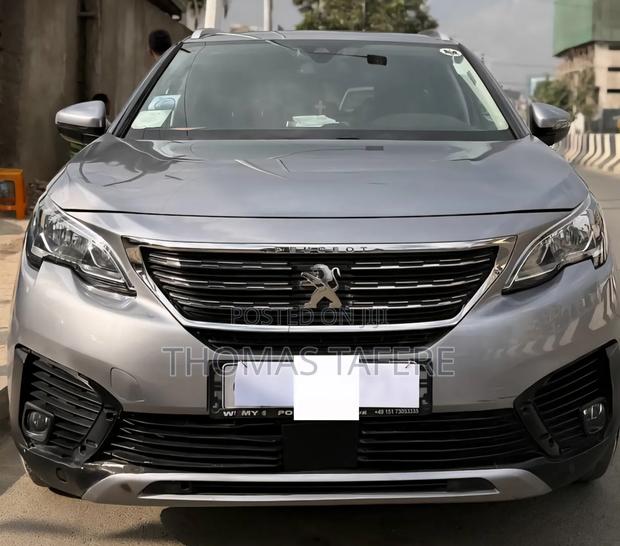Peugeot 5008 2020 Gray