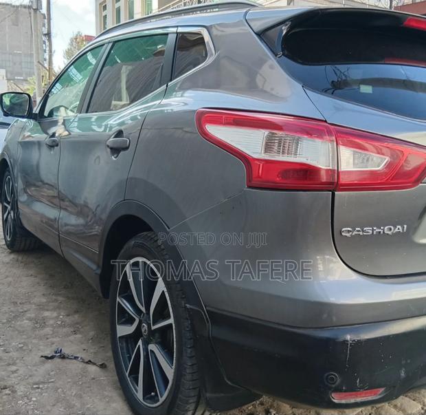 Nissan Qashqai 2016 Gray