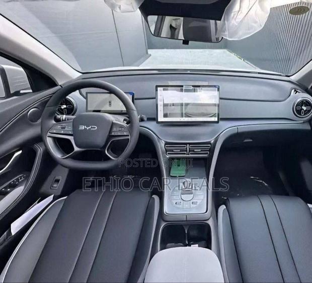 BYD Seal DM-i 2025 Off white