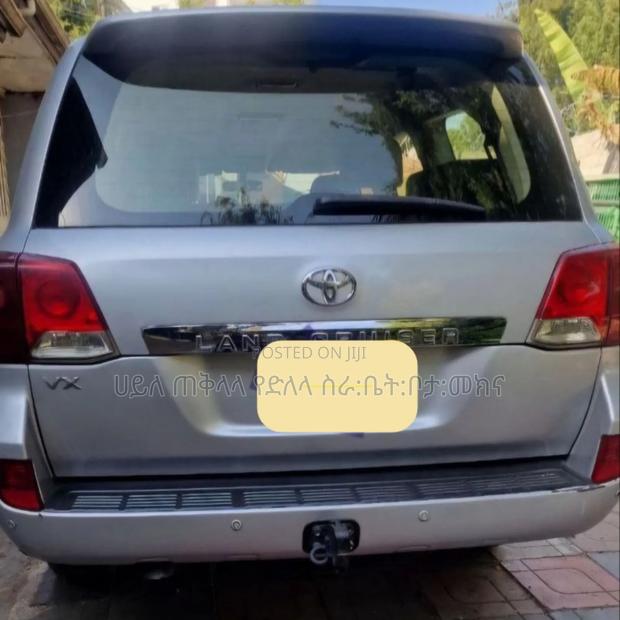 Toyota Land Cruiser 2012 Off white
