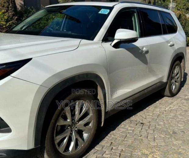 Toyota Grand Highlander Hybrid 2025 Beige
