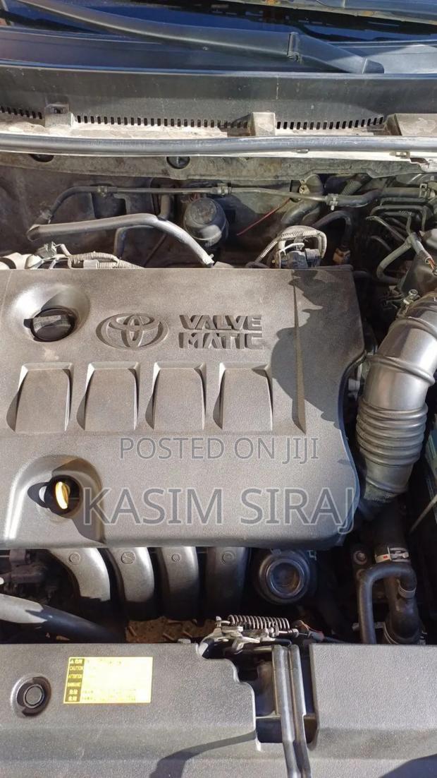 Toyota RAV4 LE 4dr SUV (2.5L 4cyl 6A) 2015 Gray