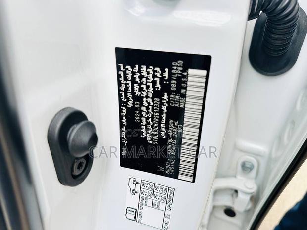 Toyota Highlander Hybrid Limited AWD 2024 White