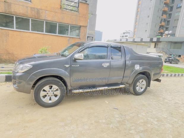Toyota Hilux 2.5 D-4D SRX 2010 Black
