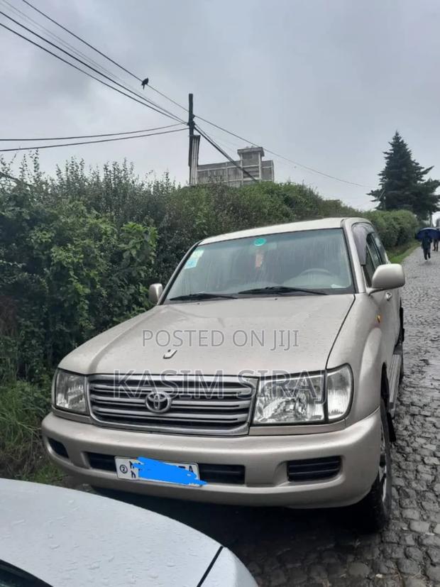 Toyota Land Cruiser 100 4.2 TD 2005 Gold