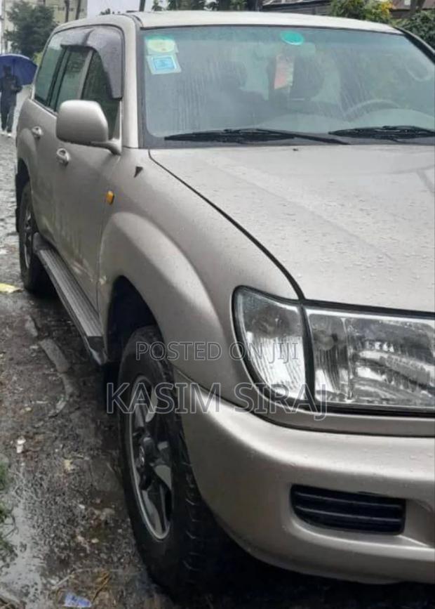 Toyota Land Cruiser 100 4.2 TD 2005 Gold