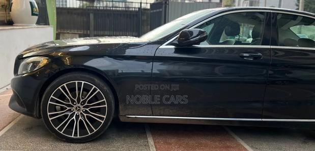 Mercedes-Benz C180 2018 Matt Black