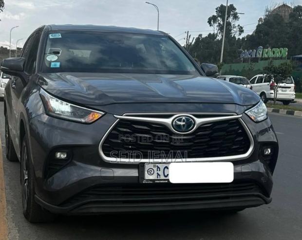 Toyota Highlander Hybrid 2022 Gray