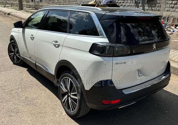 Peugeot 5008 1.2 PureTech 130 GT Line 2021 White